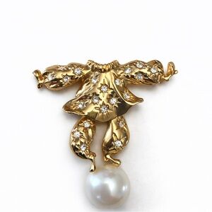Vintage Marvella Elegant Gold and Pearl Brooch